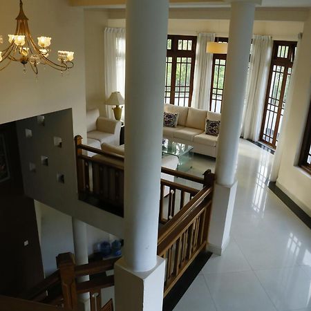 Crown Hills Kandy Inn Exterior foto